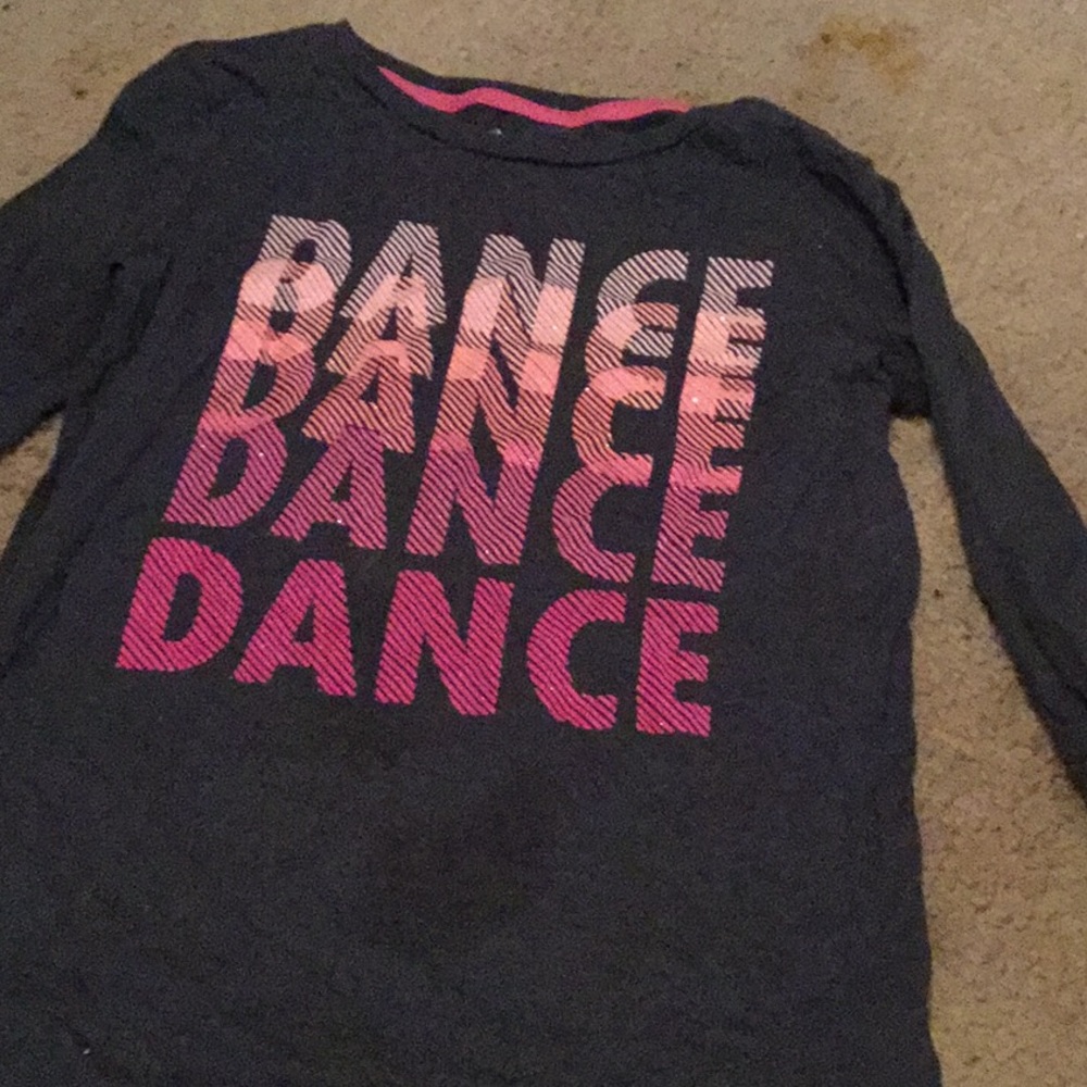 A long sleeve shirt